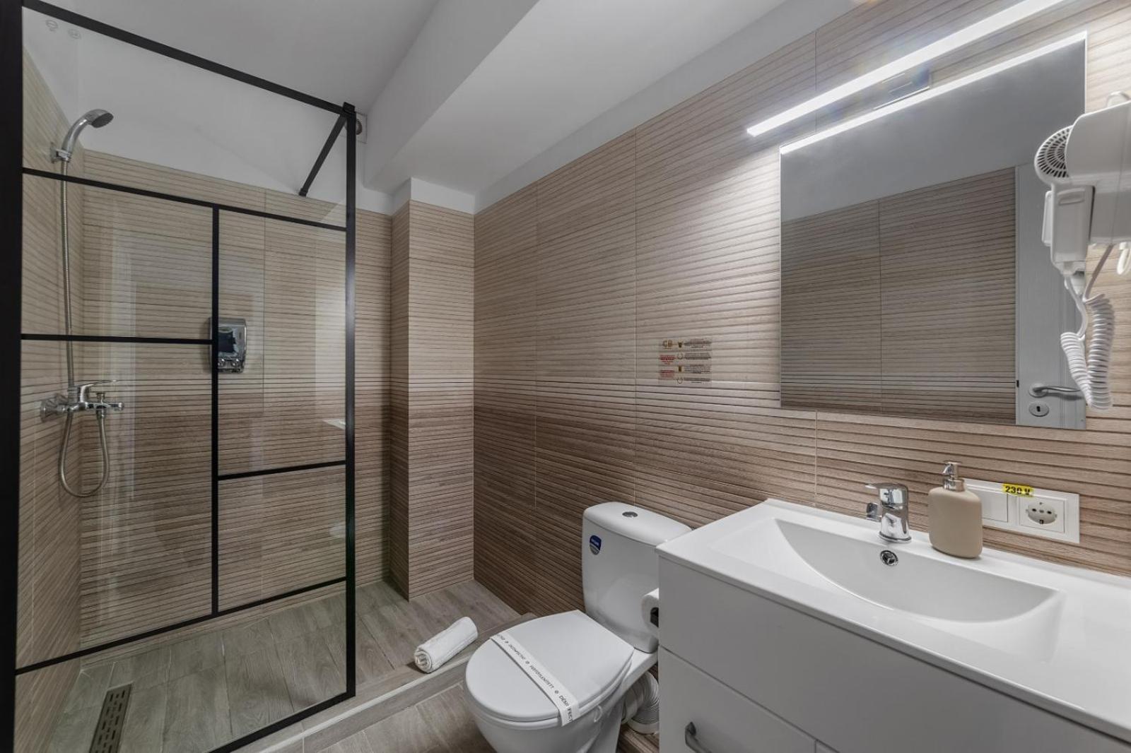 Otopeni Suites By Citybookings Ngoại thất bức ảnh