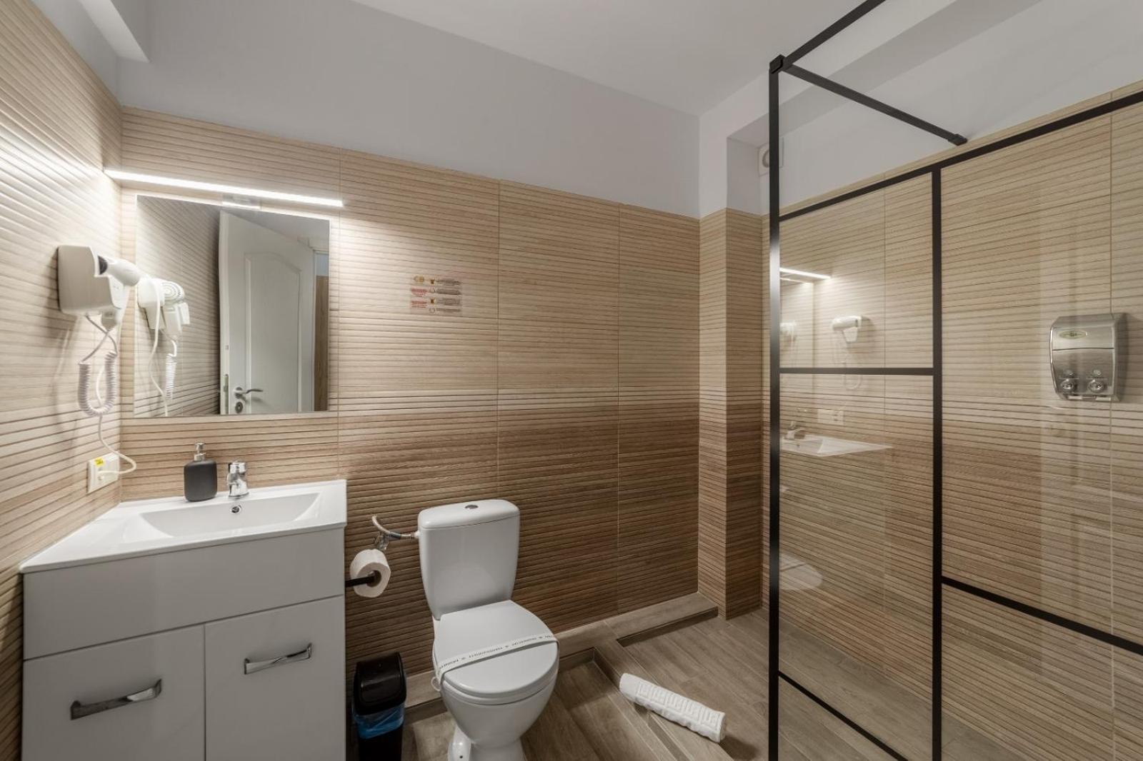 Otopeni Suites By Citybookings Ngoại thất bức ảnh