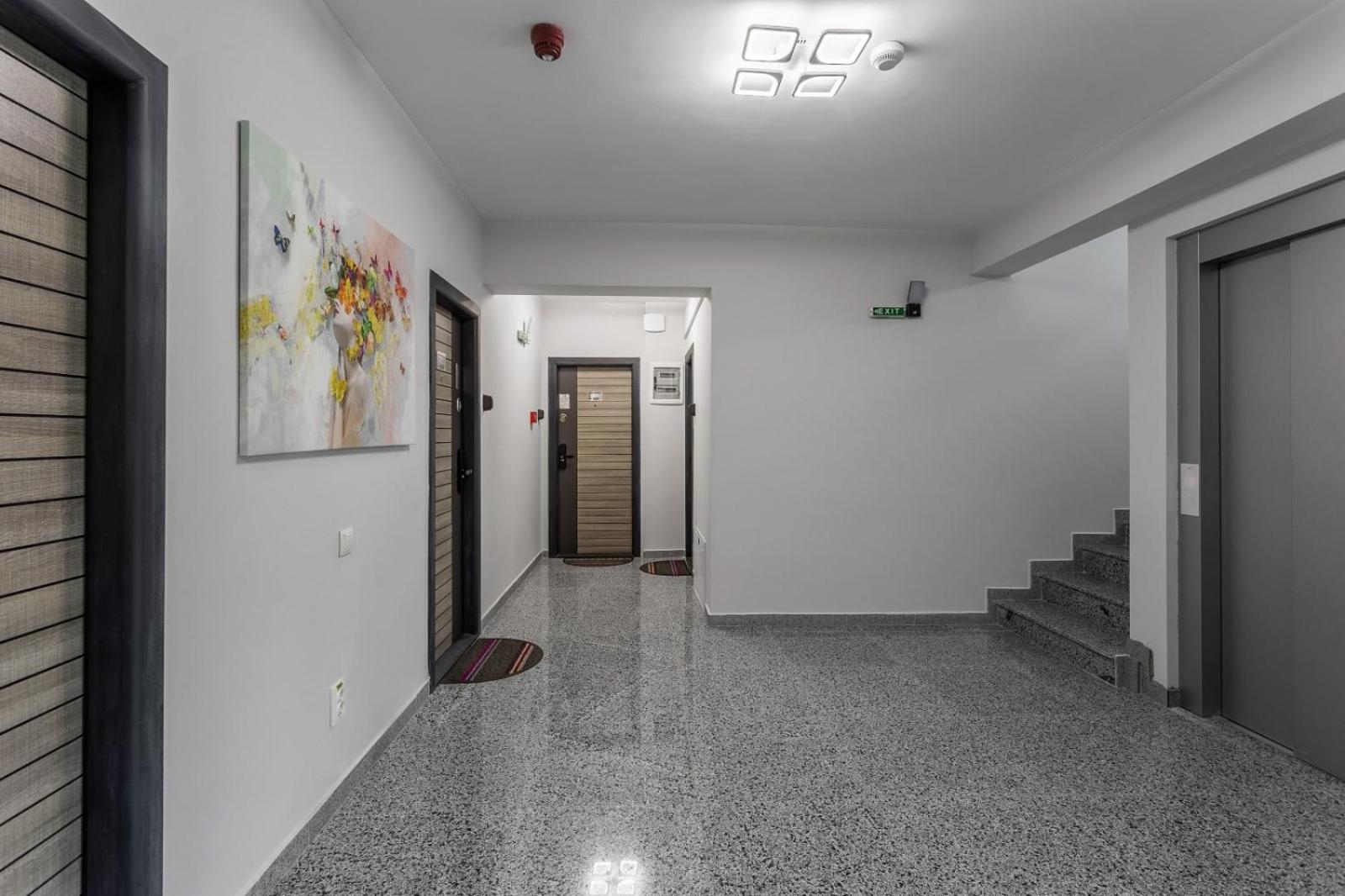 Otopeni Suites By Citybookings Ngoại thất bức ảnh