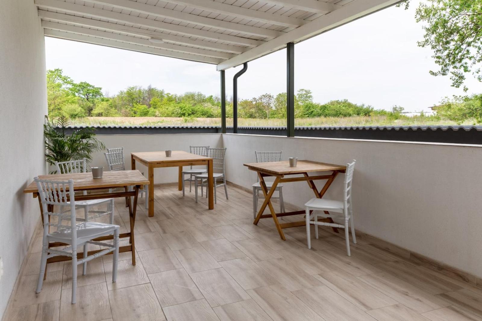 Otopeni Suites By Citybookings Ngoại thất bức ảnh